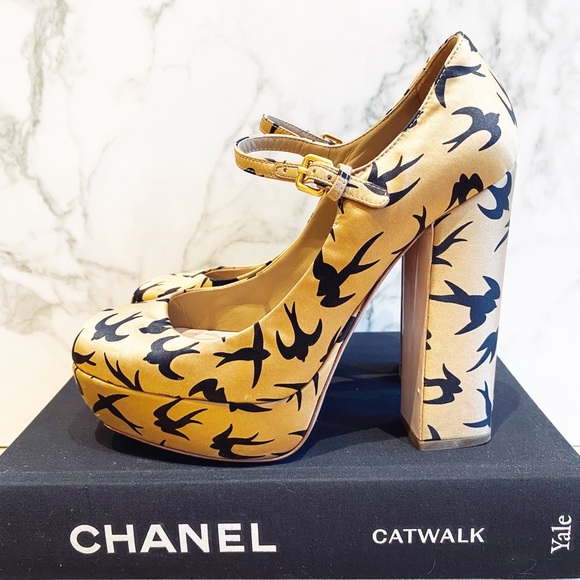 Miu Miu Shoes - PRICE DROP⬇️ Miu Miu -Sparrow Print Mary Jane heel